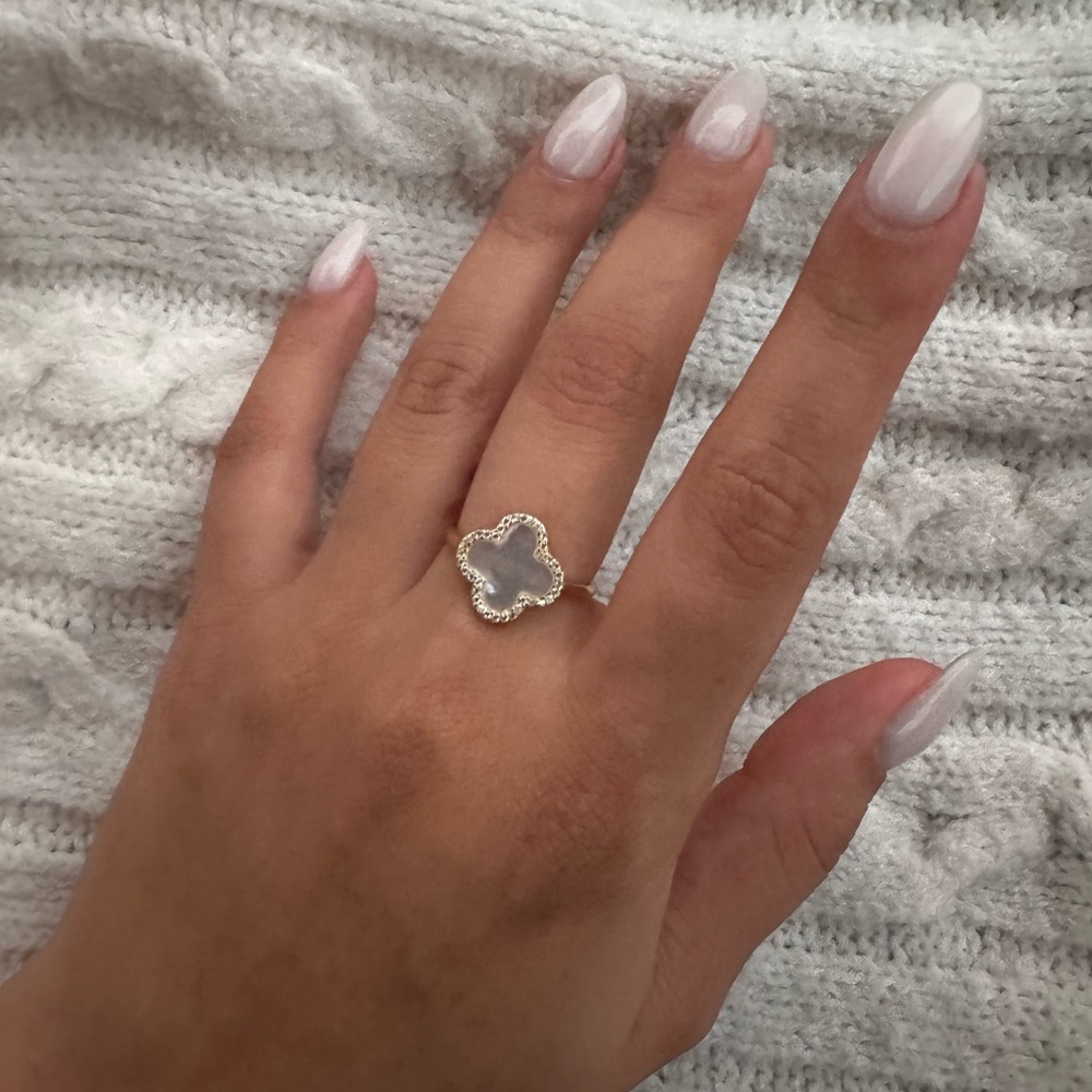 Ring clover four leaf pearl ring gold